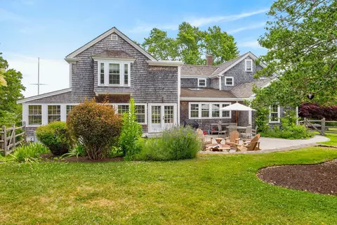 Exterior - 2849 Main St, Barnstable, MA 02630 photo 3 of 7
