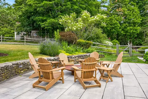 Exterior - 2849 Main St, Barnstable, MA 02630 photo 5 of 7