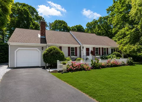 36 Helmsman Dr, Yarmouth Port, MA 02675
