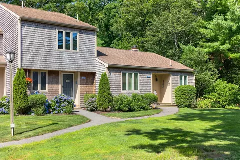 90 Forest Glade UNIT 90, Teaticket, MA 02536
