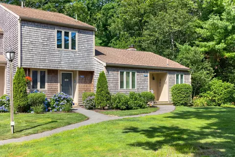 90 Forest Glade UNIT 90, Teaticket, MA 02536