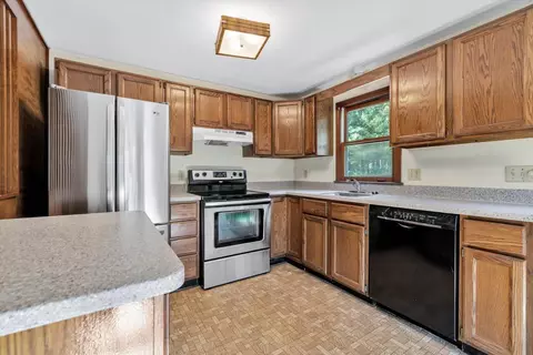 Kitchen - 729 Old Barnstable Rd, Teaticket, MA 02536 photo 3 of 3