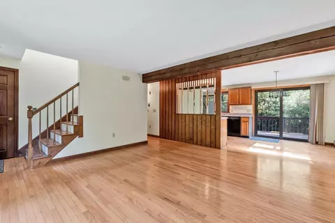 Living - 729 Old Barnstable Rd, Teaticket, MA 02536 photo 5 of 5