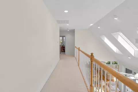 Entry Way - 14 Glenneagle Dr, Mashpee, MA 02649 photo 6 of 8