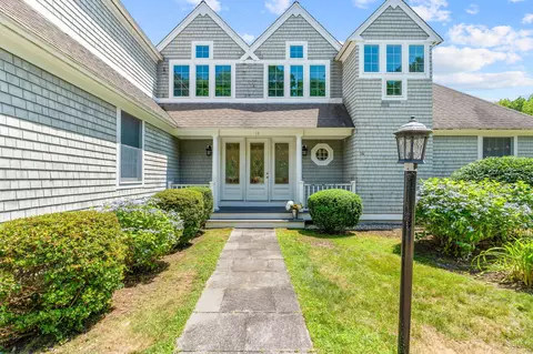 Exterior - 14 Glenneagle Dr, Mashpee, MA 02649 photo 3 of 10