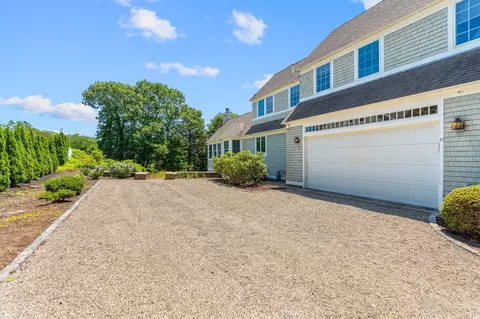 Exterior - 14 Glenneagle Dr, Mashpee, MA 02649 photo 6 of 10