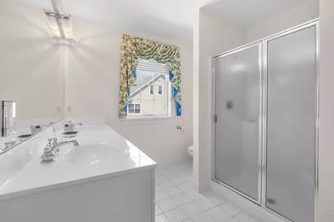 Bath - 14 Glenneagle Dr, Mashpee, MA 02649 photo 5 of 7