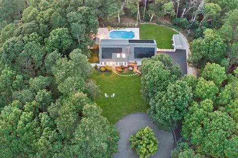 37 Autumn Ct, Brewster, MA 02631