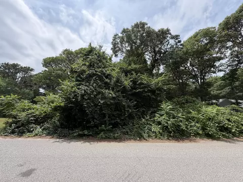 21 Tobey Way, Hyannis, MA 02601