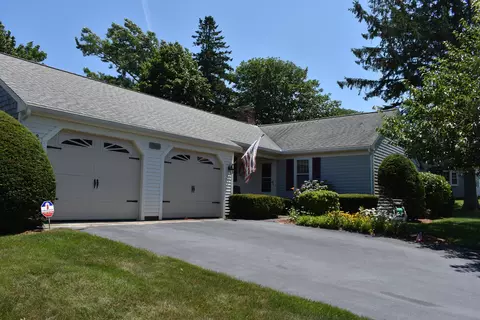 34 Fisk St, West Dennis, MA 02670