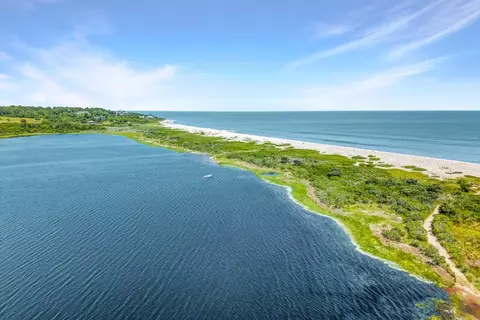 View/Area - 21 Eliot Ave, Chilmark, MA 02535 photo 5 of 7