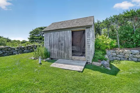 Exterior - 21 Eliot Ave, Chilmark, MA 02535 photo 4 of 10