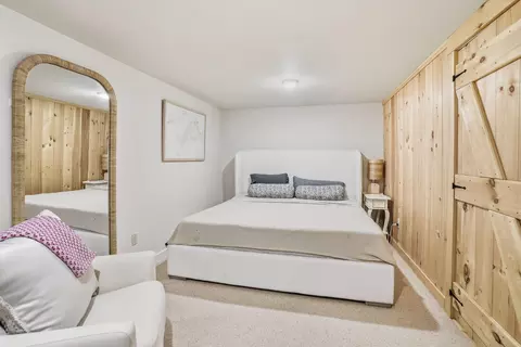 Bedroom - 21 Eliot Ave, Chilmark, MA 02535 photo 5 of 6