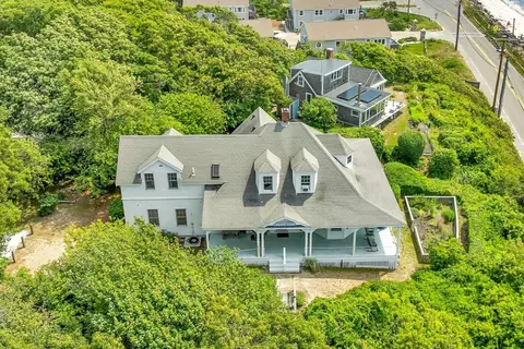 676 Commercial St, Provincetown, MA 02657