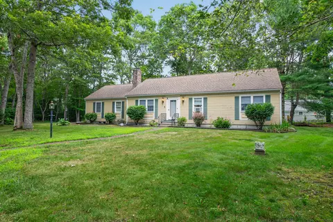 5 Green View Cir, Sandwich, MA 02563