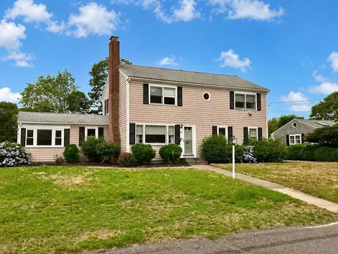 69 Crowes Purchase Rd, West Yarmouth, MA 02673