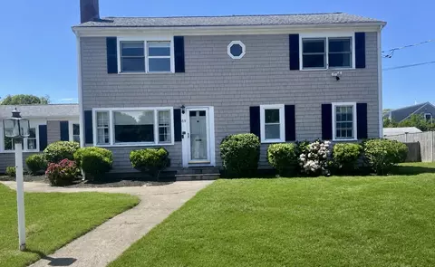 69 Crowes Purchase Rd, West Yarmouth, MA 02673