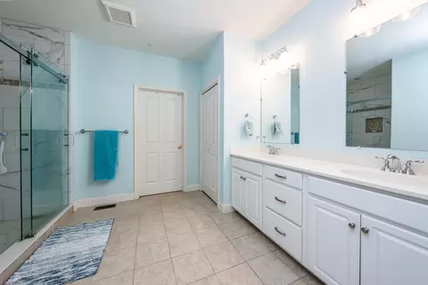 Bath - 14 Stony Brook Dr, Mashpee, MA 02649 photo 1 of 3