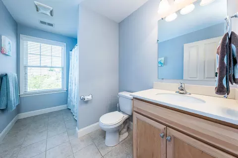 Bath - 14 Stony Brook Dr, Mashpee, MA 02649 photo 3 of 3