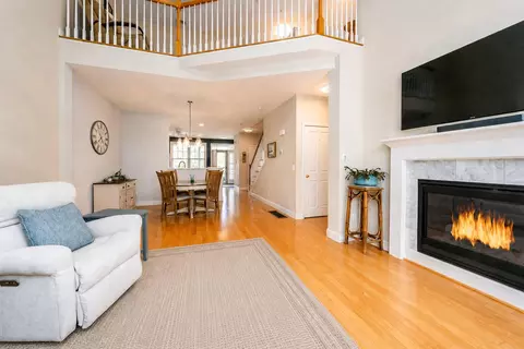 Living - 14 Stony Brook Dr, Mashpee, MA 02649 photo 1 of 2