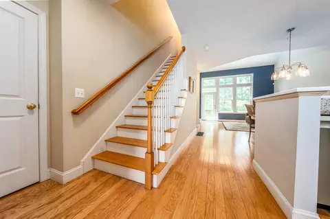 Entry Way - 14 Stony Brook Dr, Mashpee, MA 02649 photo 4 of 4