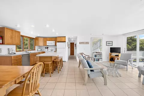 Kitchen - 7 Gull Ln, Cataumet, MA 02534 photo 1 of 4