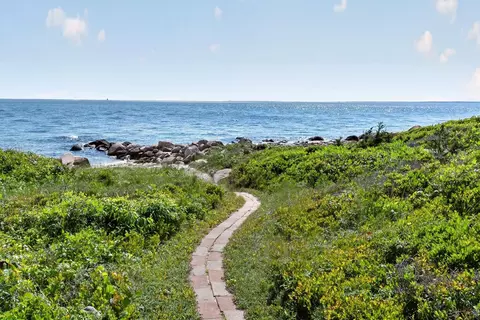 View/Area - 7 Gull Ln, Cataumet, MA 02534 photo 2 of 8