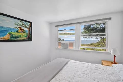 Bedroom - 7 Gull Ln, Cataumet, MA 02534 photo 6 of 8