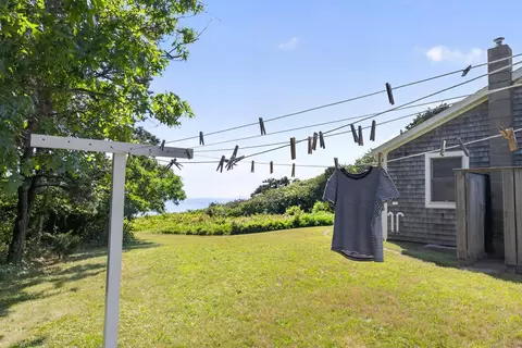 Exterior - 7 Gull Ln, Cataumet, MA 02534 photo 6 of 7