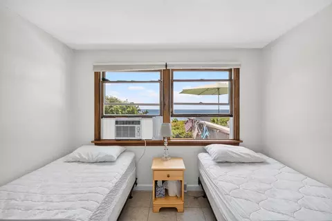 Bedroom - 7 Gull Ln, Cataumet, MA 02534 photo 4 of 8