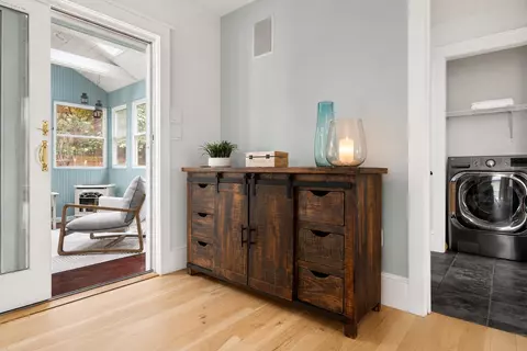 Entry Way - 90 Log Cabin Rd, Eastham, MA 02642 photo 3 of 8