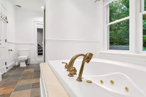 Bath - 90 Log Cabin Rd, Eastham, MA 02642 photo 1 of 3