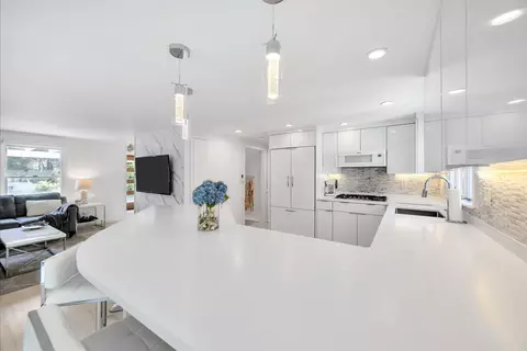 Kitchen - 15 Periwinkle Ln, Mashpee, MA 02649 photo 5 of 9