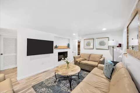 Living - 15 Periwinkle Ln, Mashpee, MA 02649 photo 4 of 7