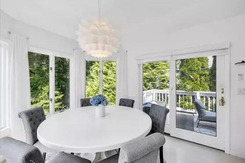 Dining - 15 Periwinkle Ln, Mashpee, MA 02649 photo 2 of 3