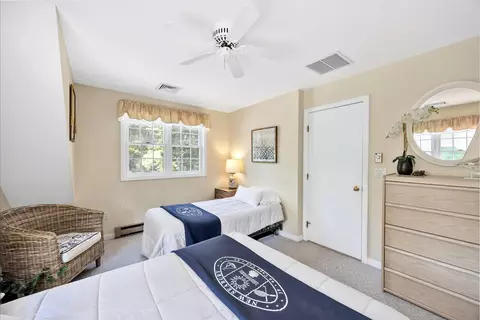 Bedroom - 15 Periwinkle Ln, Mashpee, MA 02649 photo 6 of 9