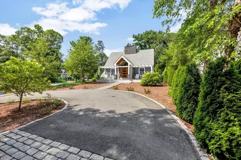 Exterior - 15 Periwinkle Ln, Mashpee, MA 02649 photo 12 of 15