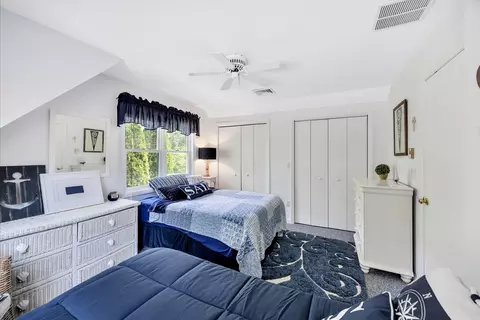 Bedroom - 15 Periwinkle Ln, Mashpee, MA 02649 photo 4 of 9