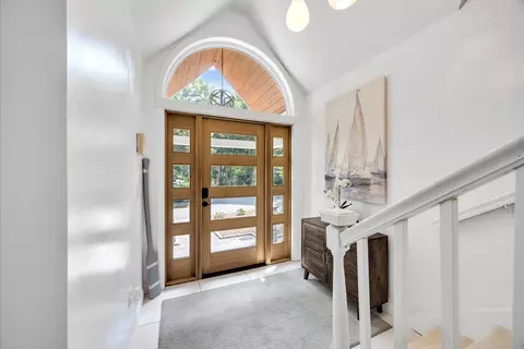 Entry Way - 15 Periwinkle Ln, Mashpee, MA 02649 photo 1 of 2