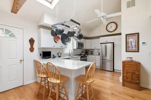 Kitchen - 40 Cape Cod Ln, Barnstable, MA 02630 photo 1 of 4
