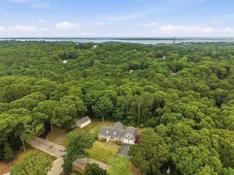 View/Area - 40 Cape Cod Ln, Barnstable, MA 02630 photo 3 of 3