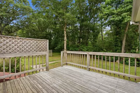 Exterior - 40 Cape Cod Ln, Barnstable, MA 02630 photo 2 of 2