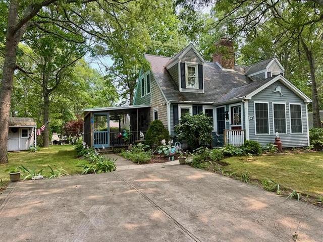 20 Park St, West Yarmouth, MA 02673