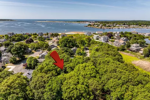 20 Park St, West Yarmouth, MA 02673