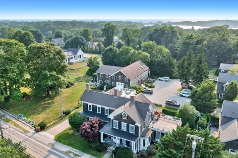 606 W Falmouth Hwy UNIT 4, Falmouth, MA 02540