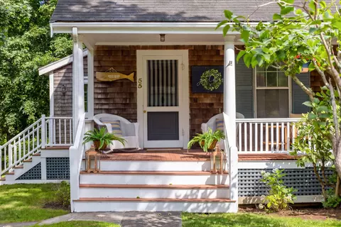 55 School St, East Dennis, MA 02641