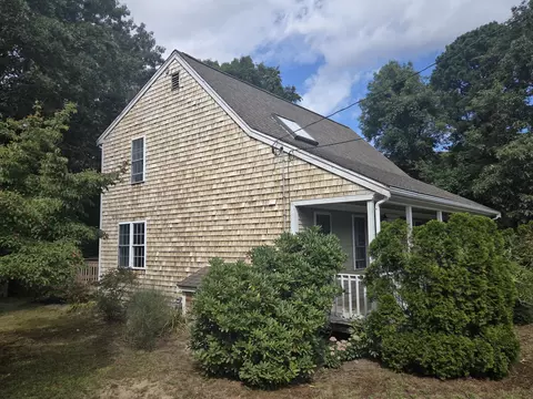 Exterior - 118 Algonquin Ave, Mashpee, MA 02649 photo 6 of 14