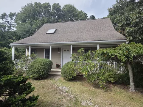 Exterior - 118 Algonquin Ave, Mashpee, MA 02649 photo 4 of 14