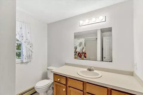 Bath - 118 Algonquin Ave, Mashpee, MA 02649 photo 2 of 3