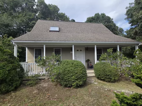 Exterior - 118 Algonquin Ave, Mashpee, MA 02649 photo 5 of 14